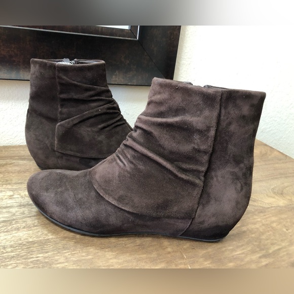 Pos Ole Rouge Italian Womens Ankle Booties Zip Up Brown Suede EU Sz 38 / US Sz 8 - Picture 4 of 8